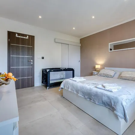 Holiday home Cosy D&d By Interhome Brod Moravice