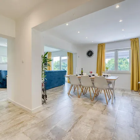 Cosy D&d By Interhome Holiday home Brod Moravice